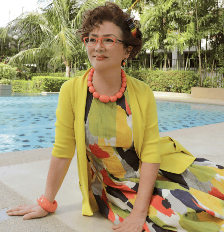 被父母压榨,又被丈夫掏空,"最美武则天"冯宝宝痛苦不堪的一生