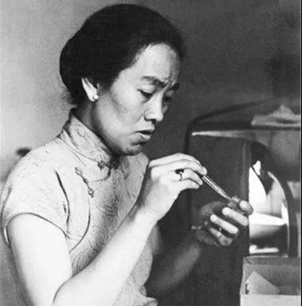 她一生未婚无儿无女,却是万婴之母,晚年昏迷时大喊:快给我产钳_林巧稚