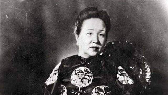 生了2子3女,死后却卷席草草下葬_叶蓁_袁世凯_袁克文