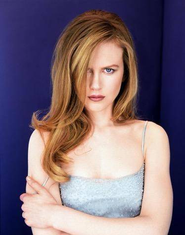 她说当时由她主演的电影《红磨坊》正值上映前宣传期,她不想出去,躺