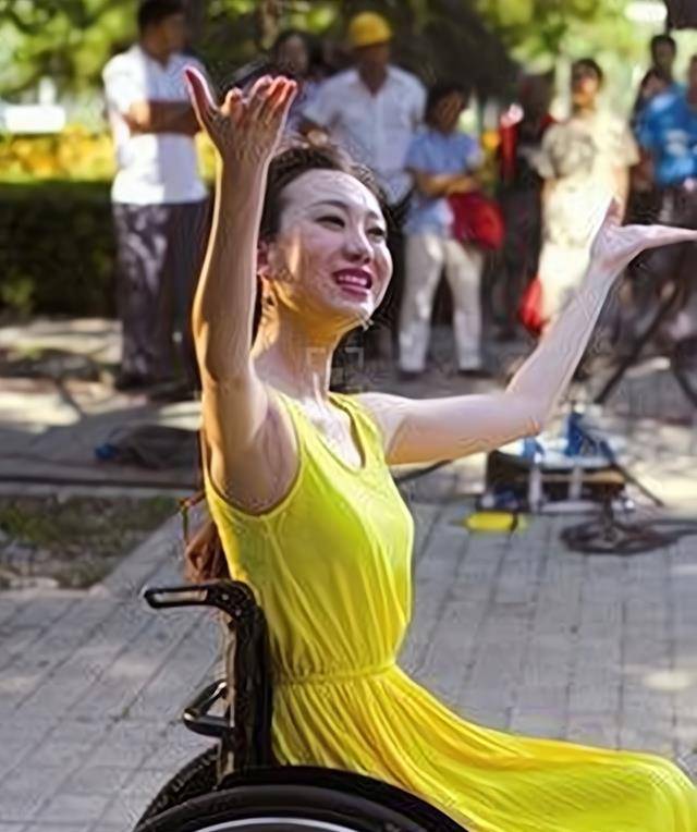 张艺谋一生的痛:奥运彩排时意外跌落,终生残疾的刘岩,现状如何