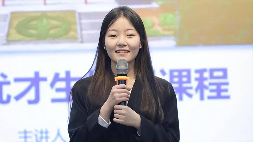 青岛恒星科技学院第一届"恒星优才"培训正在进行中!