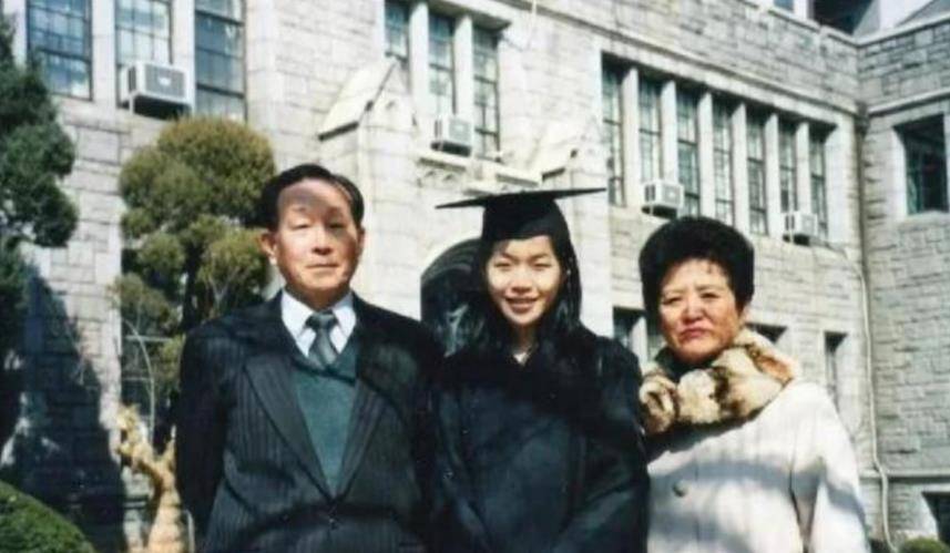 2006年,韩国女生失踪,电脑记录诡异,焚尸炉多70kg"动物"尸体