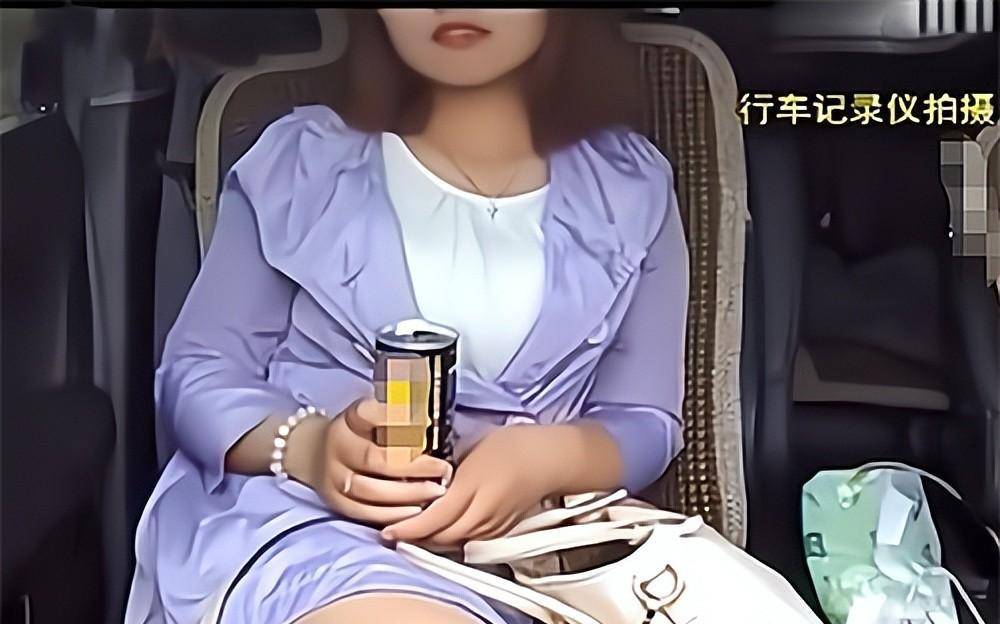 "石墨生花"回顾商务车里的秘密,男子拍418段视频,内容不忍直视_女士