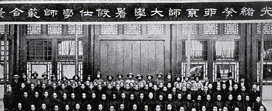 蔡元培:隐在众名家之后,为何对新文化有无可替代的作用?