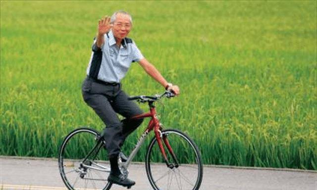 70多岁完成骑行壮举,他是全球最大的自行车制造商老板