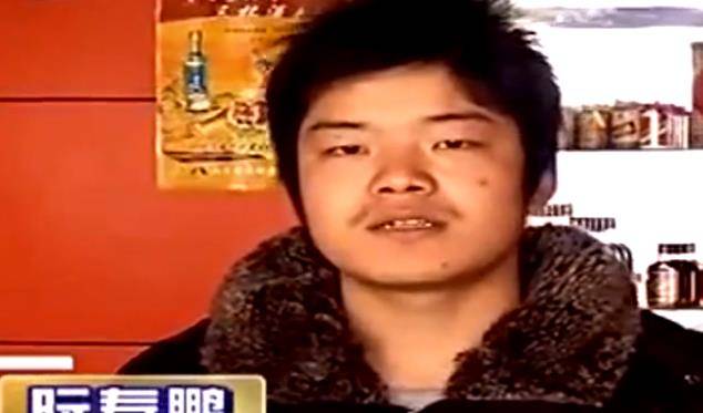 2010年江苏男子发现,离世10几年的父亲还活着,姐姐含泪说出实情