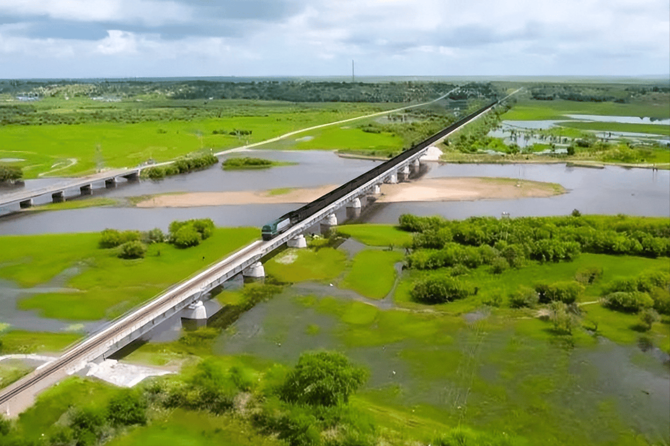 「铁兵纪事」海拉尔的风_伊敏_风沙_铁路支线