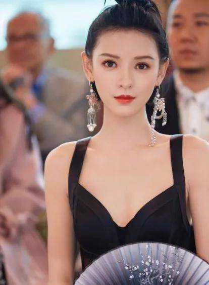 张雨绮_张艺谋_张若昀