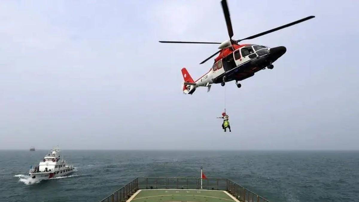 99年烟台大舜号沉船事件,302人获救22人,唯一女幸存者不会游泳