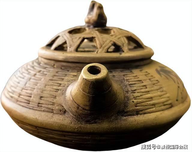 是技艺与创新的结合:汪寅仙款竹篓纹黄矿紫砂壶