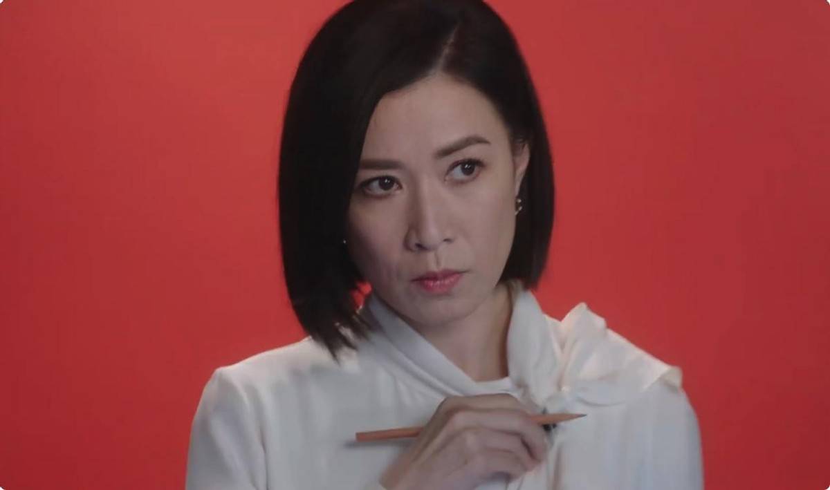 不同的是,《新闻女王》里的文慧心已经成熟到对所谓