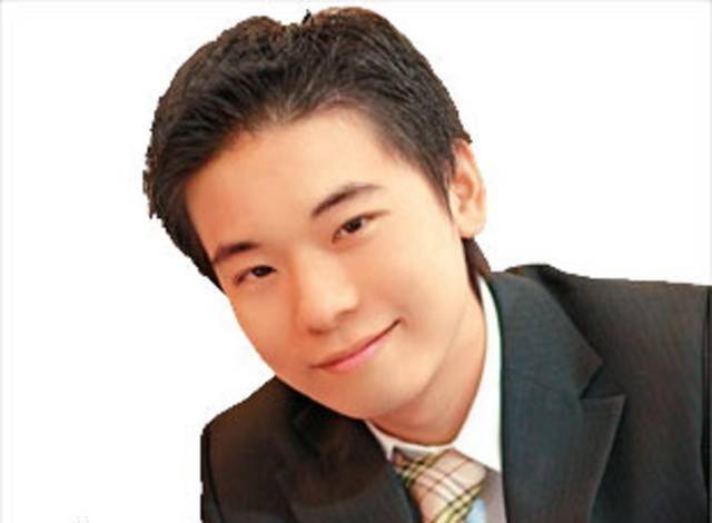 他便是泰国"吃货大亨"--伊提帕·柯彭温奇.