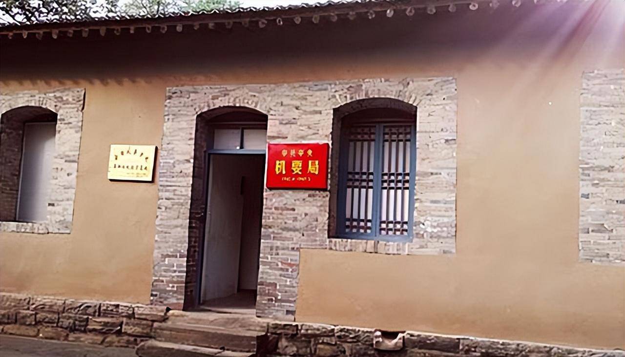 北大学霸隐居17年,花光百万积蓄重归社会,富豪同学:缺钱我给啊