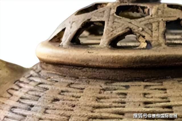 是技艺与创新的结合:汪寅仙款竹篓纹黄矿紫砂壶