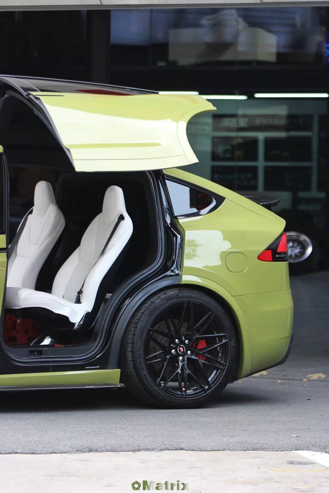 特斯拉model x-matrix矩阵豆蔻改色膜,充满了奇幻与浪漫