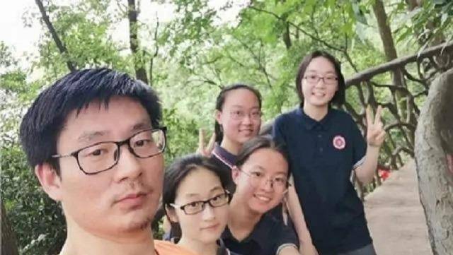 去年重庆高考状元,726分创三元及第,优秀是张弛有度