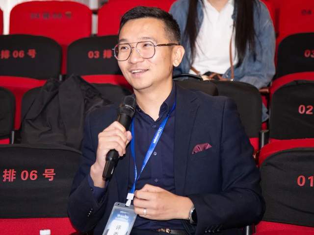 出版社副编审赵宏,北京广播电视台《律师帮帮忙》栏目资深编导李敏,瀛