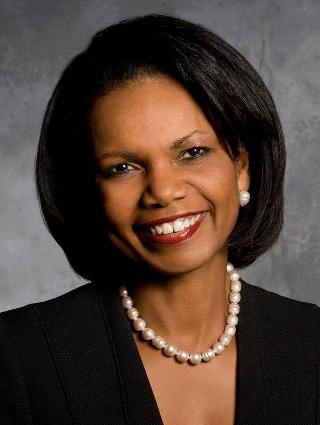 布什被推进手术室之前,哀求妻子原谅他与女下属的过错_赖斯_女性_劳拉