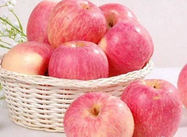 连吃一周的炖苹果,脾胃相当舒服,健脾养胃补气色,女性朋友首选