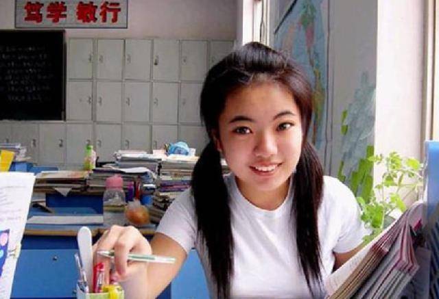 9岁写书,被清华降分破格录取的蒋方舟,如今年过30,却泯然众人