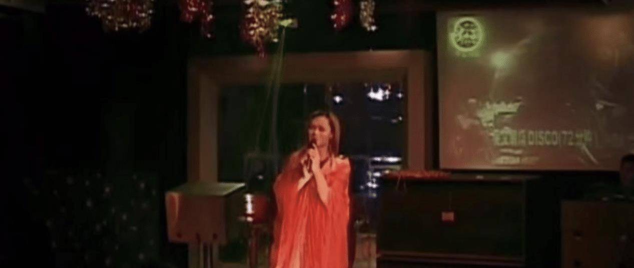 夜场"女郎"竟是男儿身?变性后两次遭男友抛弃,41岁出租屋自杀