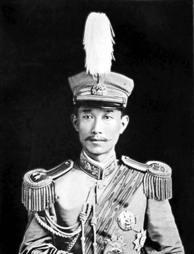 因老婆太美而被暗杀,后代如今是家喻户晓的明星_唐继尧_云南_留学