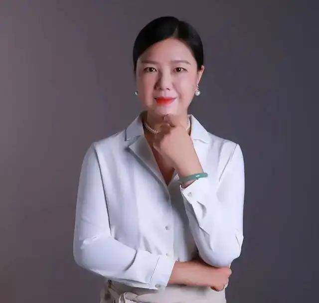 近年来,张国君,刘丽娜,陈芸,李天秀等老师入围广东省中小学"百千万