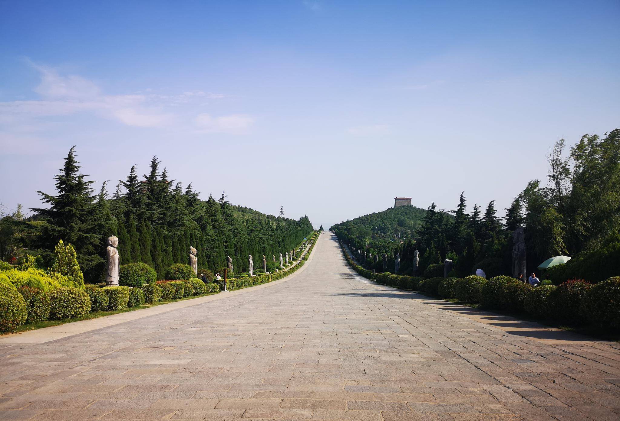 盗掘唐陵"第一狠贼":靠当干儿子起家,见干爹失势,翻眼不认爹