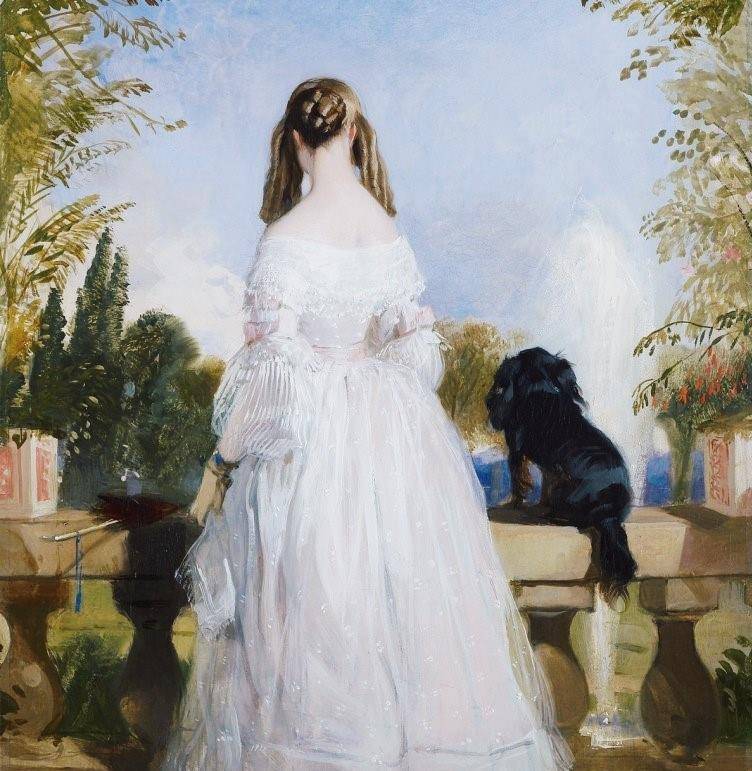 并且,控制欲极强的母亲还不允许维多利亚接触任何外面的小朋友.