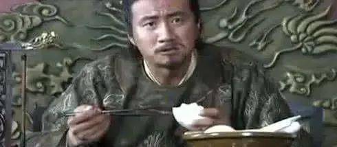 明朝的开国皇帝朱元璋是要饭出身,当了皇帝之后生活也很节俭,据说
