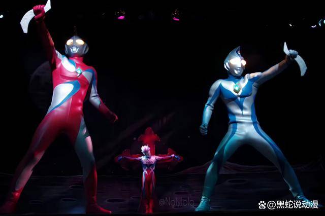 即视感,然后为了救出伙伴,奇迹戴拿和日冕高斯各自拿了一把赛罗的冰斧