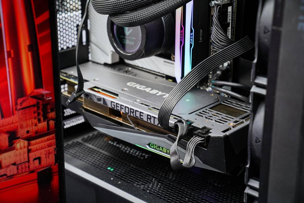 助力电竞梦想,技嘉aorus电脑硬件在高校电竞挑战赛上"大展身手"