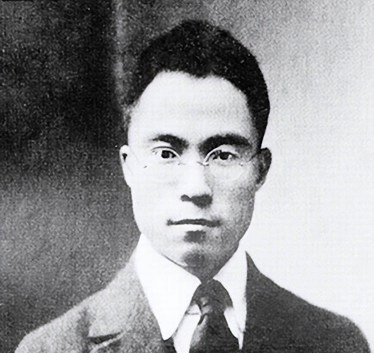 毛彦文:25岁被退婚,37岁晚婚,2年后丧夫守寡,余生孤零终身