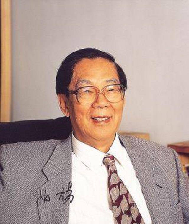 柏杨:2次入狱,瞒婚5任,3次学历造假,晚年子孙满堂却流落街头