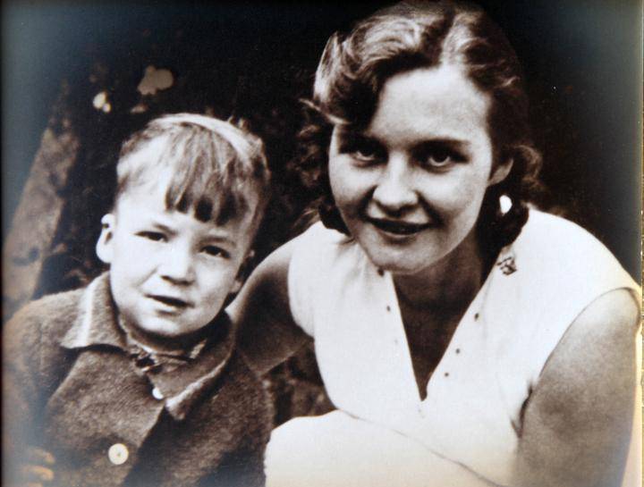 希特勒的家人图片