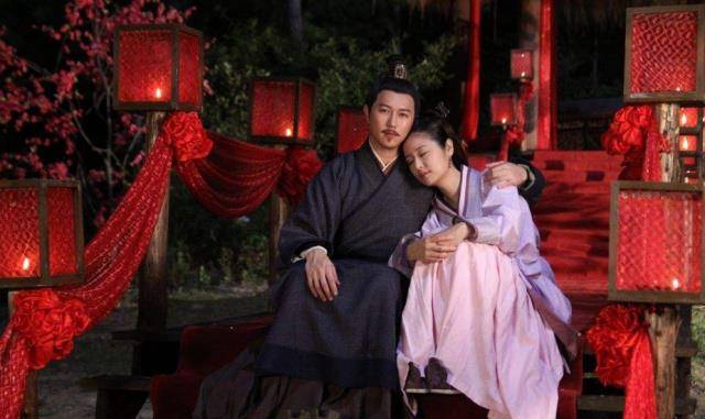 此宫女命运坎坷,却因太监的一个疏忽,结果当上皇后,辅佐三代皇帝
