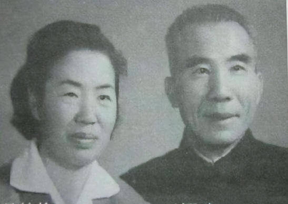 王鲁云从来没有忘记父亲王耀武"永远记住自己是中国人"的叮嘱,改革