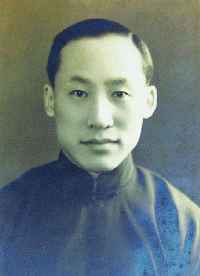 他培养了13位"两弹一星",79位院士,终生未娶,晚年却乞讨为生