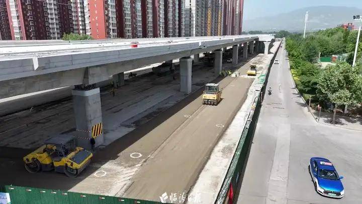 临汾这段快速路工程,建设正酣