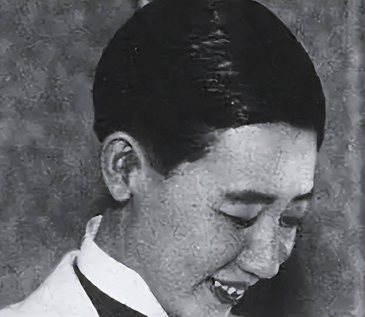 满清格格被处死,众人拍手叫好,曾经以一己之力害惨了国人_爱新觉罗