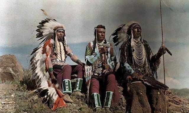 被杀害时印第安人为啥不反抗,白人:不反抗?你知道他们多狠吗?