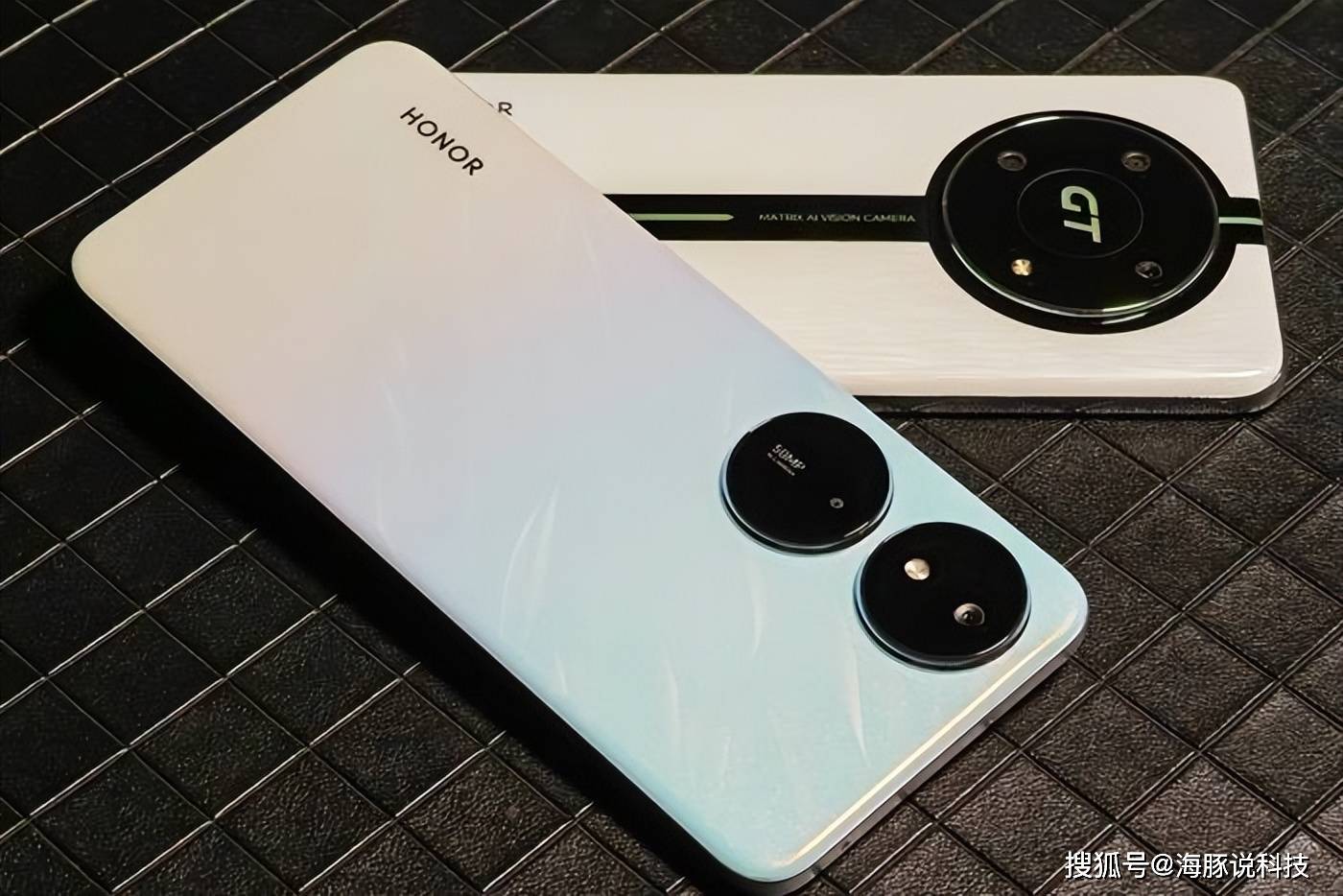 荣耀突破,6000mah 850nit高亮屏 5000万,售价很亲民!_play_手机_价格