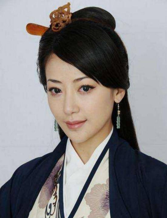 都知道中国第一个皇帝是秦始皇,那第一个皇后是谁呢?