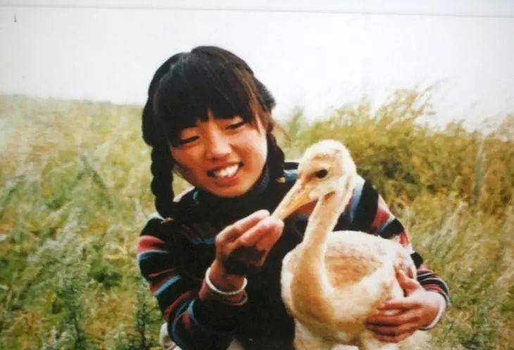 1987年江苏一23岁姑娘的追悼会上,近千人自发来送行,她有何身份