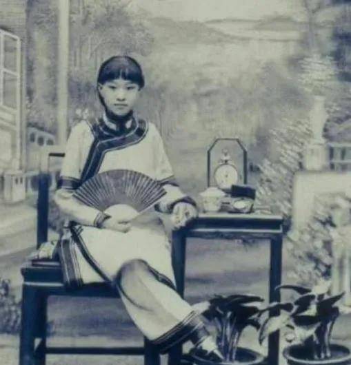 弘一法师李叔同情爱小史:前半生经历的四个女人,他最爱的是谁?