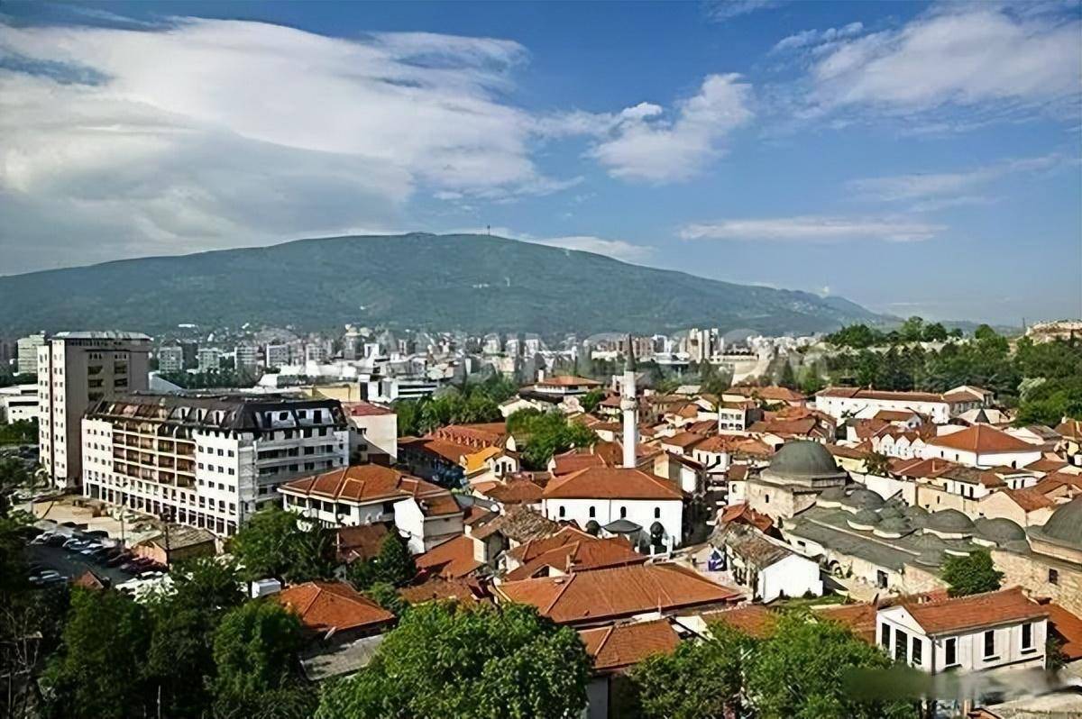 全国三分之一的人口居住在这里北马其顿的法定货币是代纳尔