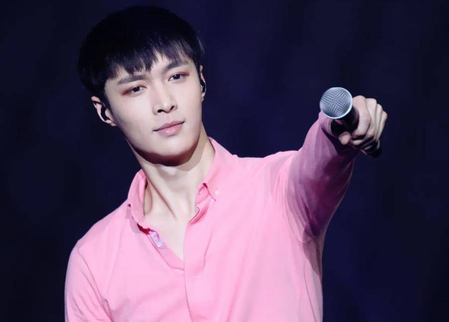 这一点我真的特别佩服他,从天籁唱将的刘海砍樵,到我是唱作人2里面每