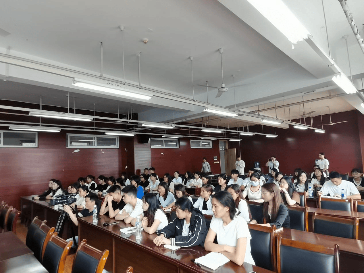 为高校毕业生就业而"谋"雅安求职能力实训营以"沉浸互动式"展开