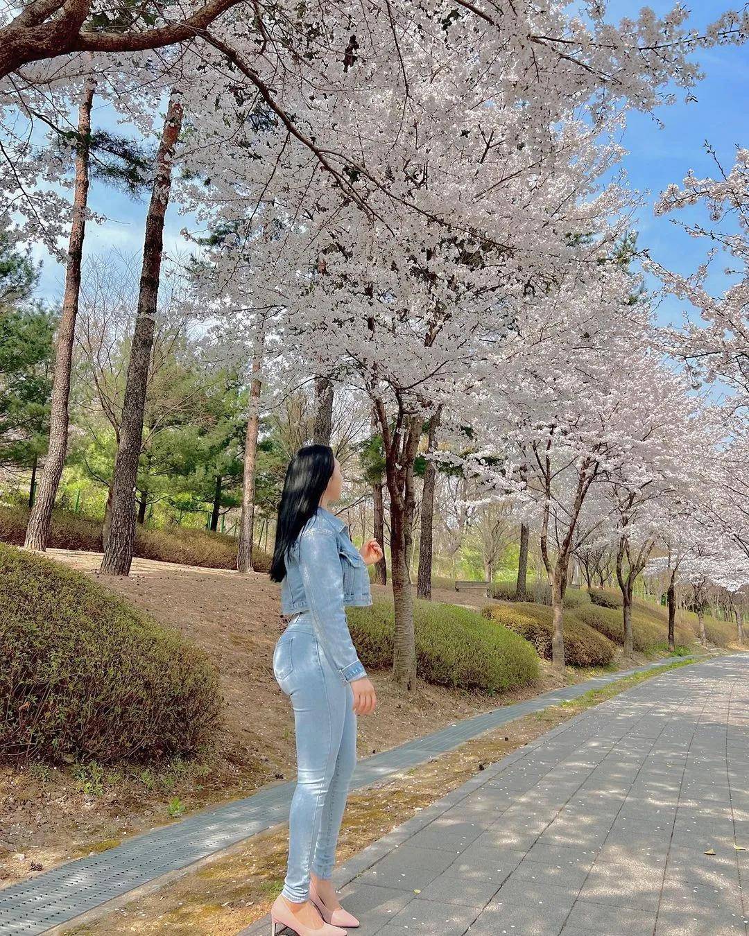 根本!顶不住!颜值身材都是顶级!